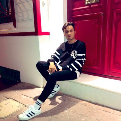 GunesSabir's profile picture. Ne mutlu gulumsiyene