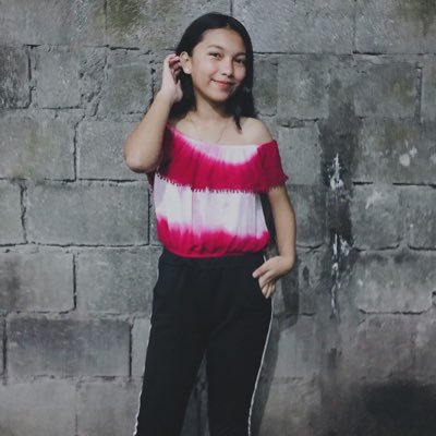 Claire16941475's profile picture. 