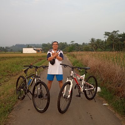 _kudenill's profile picture. don't be your self