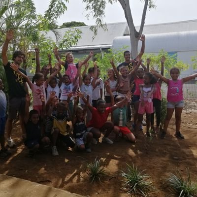 CE2_CM1BHoareau's profile picture. Bonjour, nous sommes une classe de 23 élèves de l'école Benjamin Hoareau située au Port à l'Ile de La Réunion. 😀