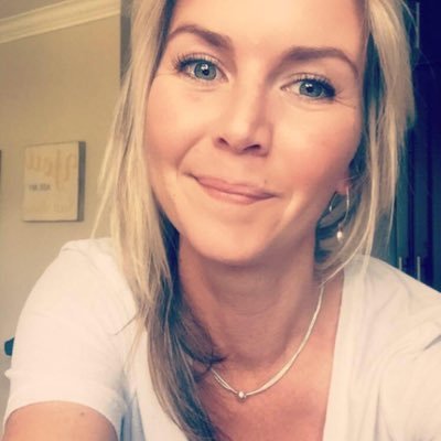 Jenni51930823's profile picture. 