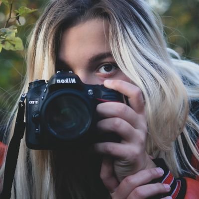 SarahWrightsto1's profile picture. Just wanna read some funny stuff