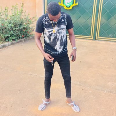 Je Veux Me faire Des Amis 👬 Je Suis Très Sympa ❣️ Je Rigole Avec Tous Le Monde 🌍 La Vie Est Très Belle😘😎