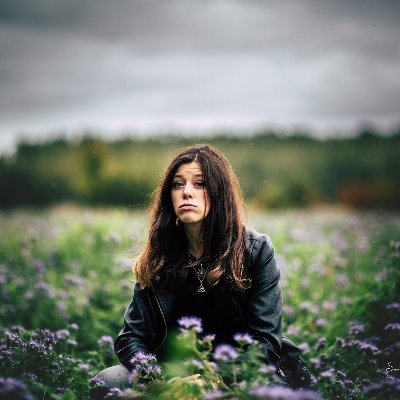 FannyMasure's profile picture. ☁ Graphic Designer and VFX Compositor 👽 in love of novelty and pure MUSIC✌#graphicdesigner #music #love #peace