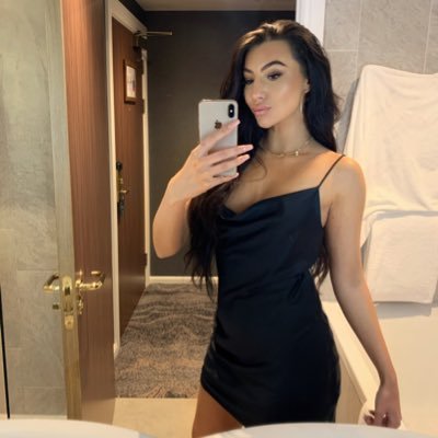 keepinitgolden's profile picture. 