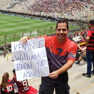 Campeão Mundial, Tricampeão da Libertadores, Octacampeão Brasileiro e Tetracampeão da Copa do Brasil.