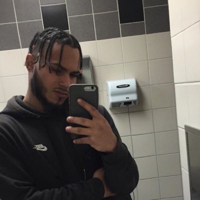 _playboykev's profile picture. UFO