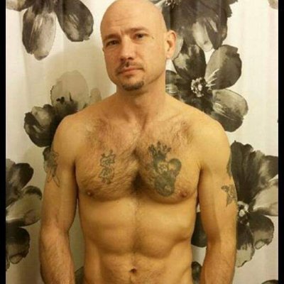 Single. And looking! Tired of being a bachelor! Ex mechanic, now becoming a developer/programmer! Cunnilingus Expert! Passionate and insatiable. 420 connoisseur