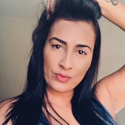 .: “— Sofrer dói. Dói e não é pouco. Mas faz um bem danado depois que passa..” ∞