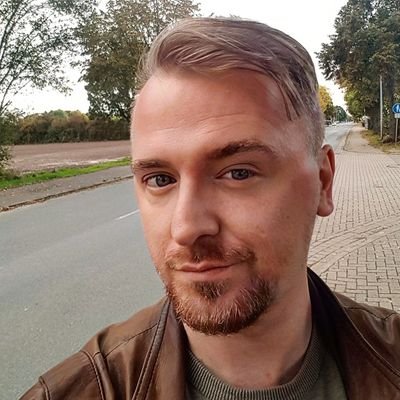 Lebenskünstler,Lyriker,Pferdestehler,Zuhörer,Träumer,Gamer,2×Papa