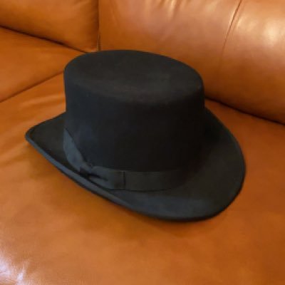 howlwizard's profile picture. 