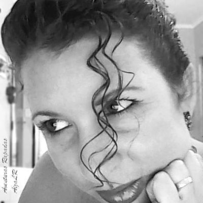 AizaLpez's profile picture. Escritora