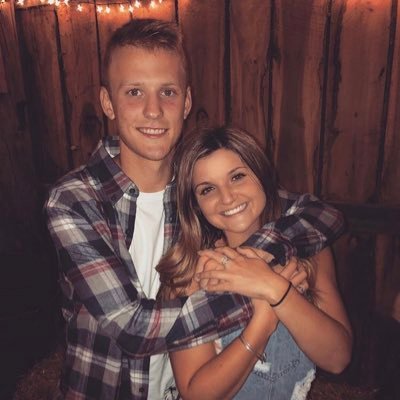 lauuren_jayne's profile picture. 