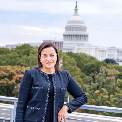 National expert on diversity, women's leadership and workplace flexibility. Social Entrepreneur. President and CEO @dfalliance.

IG: @manarmorales_