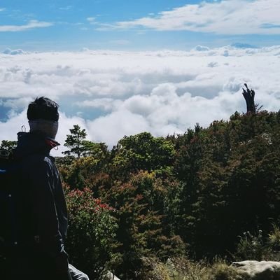 aja_chand's profile picture. this person is rather lazy and yet to leave a signature