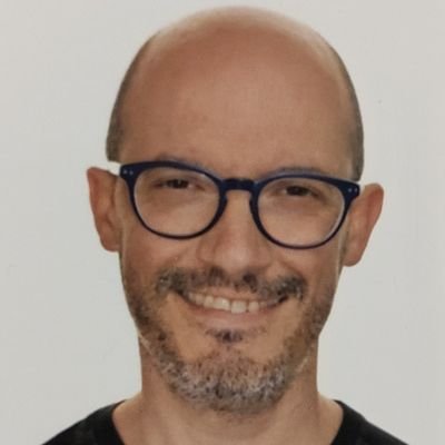 Docent interessat en la millora competencial de l'alumnat; la programació i la robòtica són una via. No és tecnologia, és metodologia. M'agrada llegir
