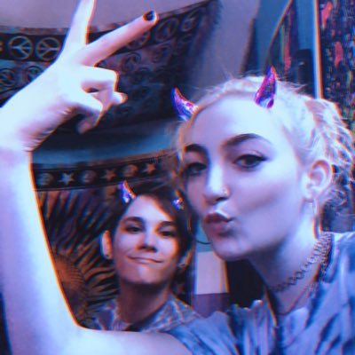 Hunterthehippi's profile picture. sup fuckers