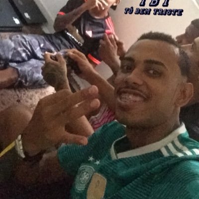 Quem vive na ilusão é magico,nois gosta de transparência e das verdade