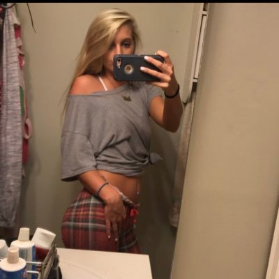 20 • • Insta: itsyogirl_paige •• JCM 😘🥰 1/24/18 ❤️