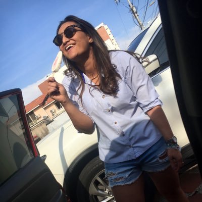 Soy hija del dueño del mundo #Dios, Periodista de profesión, Productora y realizadora Audiovisual por pasión. Y Empresaria de convicción 🤍✨.