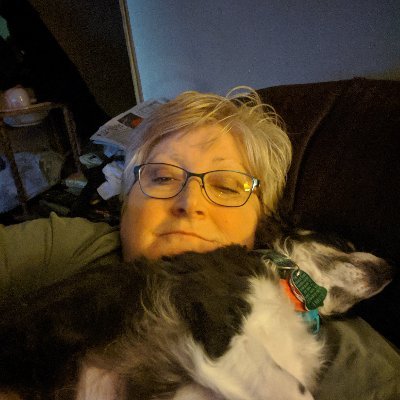 DebbieW21597901's profile picture. 