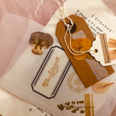 yuzusaki45's profile picture. 9歳、6歳、4歳、1歳の4児の母。手に職を付けて、少しでも自立したい！という想いで#GeekGirlLabo さんで未経験からWeb関連を勉強中。フリーランスを目指して、育児と勉強に奮闘中の日々。現在バンコクに住んでいます。