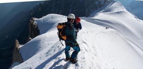 Passionate on Internet, helicopter tech and mountains, always learning. https://t.co/OhclfVxl9f founder. Opinions are my own. Retired from Twitter.