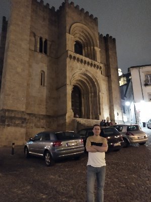 Licenciado em Geografia pela Faculdade de Letras de Coimbra.
Pós graduado em Educação Especial pela ESEC.
MBA pela Faculdade de Economia de Economia de Coimbra.