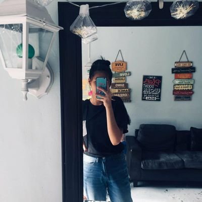 marieee_mica's profile picture. 