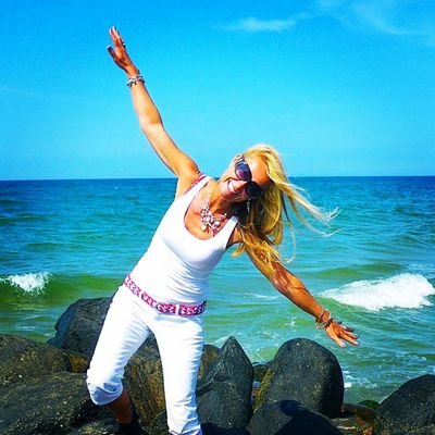 sarierpo's profile picture. Thrilled about the world around me, amazed by universe around us, all around inspiration, very human @ Nordic Business House /  https://t.co/2toT2mCNC3