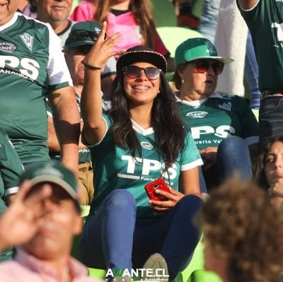 #PINA ❤ EFI ||
Wanderina ⚽🇳🇬
||Arriba El Fútbol Femenino💪🏼||
Real Agasajo |||
Fan∞ #TeenAngels #Kudai #Jonas #SelenaGomez