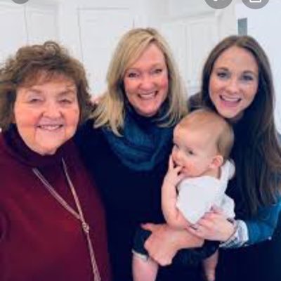 Loving mother and grandmother
Lover of Jesus and pizza
Cat mom of two
Knit in spare time
💃🙏