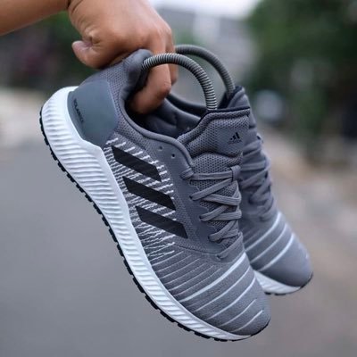 ruslirunar's profile picture. Menjual sepatu original WA : 082257525045 Instagram : @basmanoriginal LINE : ruslirunar