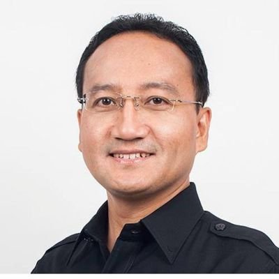 Blockchain enthusiast, Function X council member, Indonesia Blockchain Association founding member