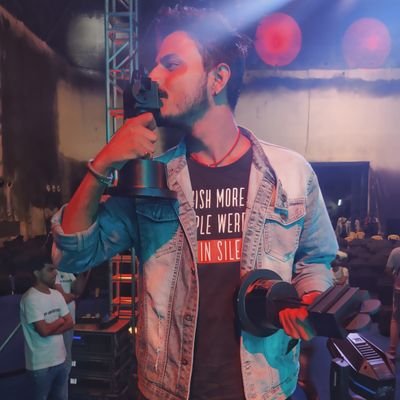 Lavebeats's profile picture. Artist , Freelancer video editor ,Ex Cinematographer 🎥at Bollywood💕 Hungama.
Documentaries Lover , Traveling freek .
self explorer 😊