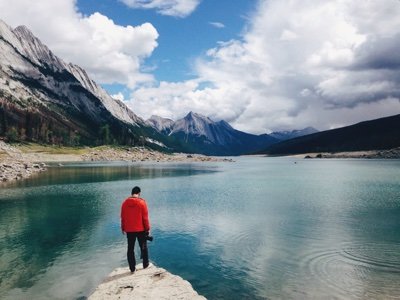 TakExplores's profile picture. 🌎 The beauty of the natural world shared by me, to you 🌎