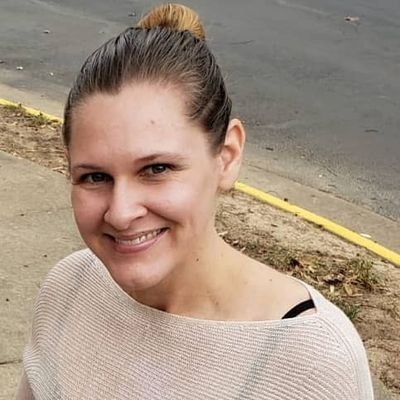 Editor-in-Chief of Counseling Today. Designer of words. Collector and reader of books. Mother of a little dragon. she/her (Opinions and views are my own.)