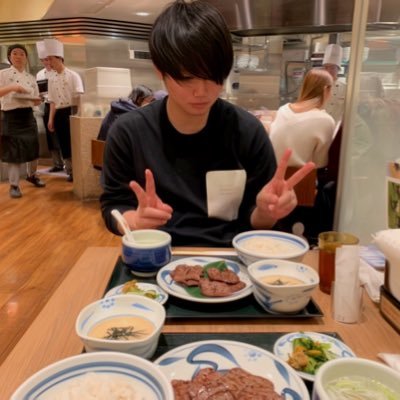 ymgchktsy's profile picture. 滋賀/バドミントン/AB型/料理する系男子/眠いけど眠くない!!