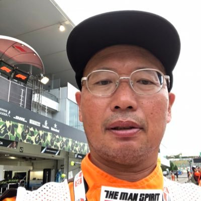 鈴鹿サーキット中心、時々他サーキットでもコースオフィシャルとして参加しています。