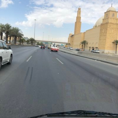 rTuswgBwnF6hHfu's profile picture. امنيتي احصل شنطه فيها فلوس