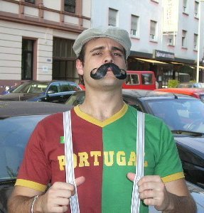 Um lusitano com muito bom humor, sigam!