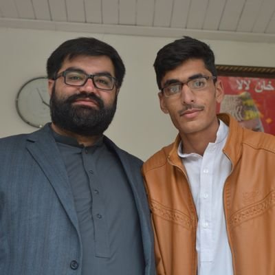 عوامی نیشنل پارٹی کے مرکزی ڈیپٹی جنرل سیکرٹری بریگیڈر (ر) ڈاکٹر محمد سلیم خان لالا کا آفیشل فوٹوگرافر و سوشل میڈیا کوآرڈینیٹر