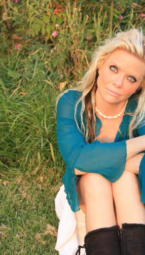 If you dont know me then you dont need to know:)Savvy!