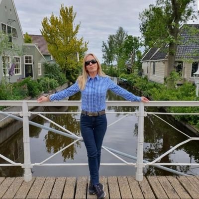 aFtGSnDwVbos8bn's profile picture. ימנית, ביביסטית גאה.