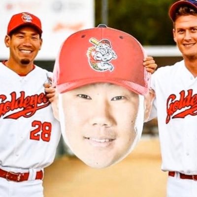 Korean-Canadian. Ex Minor League Catcher/Pitcher. King Of JUCO. DM me for 10% off Pocketradar code. YouTube channel: Eric Sim. Twitch: esim3400