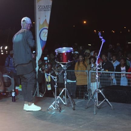 thekidmarshal's profile picture. BestRapperAlive!!
#Weirdo Ep
#PoolOfMistakes the album
insta @invaderztv
facebook at Crush Marshal