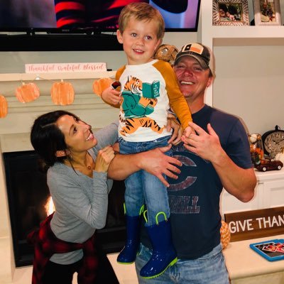 MikeWhiteCCR's profile picture. I try to make more $ than I lose trading equities, options and betting on sports. Owner of 4 businesses and counting. The risk is where the reward is. Have fun!