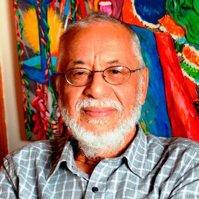 Eduardo Marceles Daconte es escritor, curador de arte e investigador cultural, vive y trabaja a orillas del mar Caribe en el área del Castillo de Salgar...