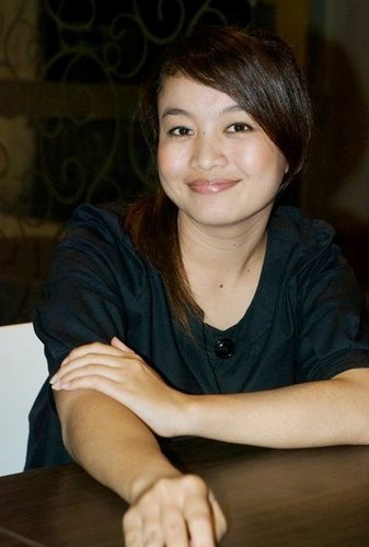 ria_risma's profile picture. 