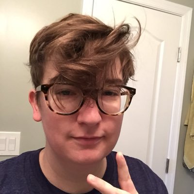 queer. 33. i like to speedrun making friends at parties.